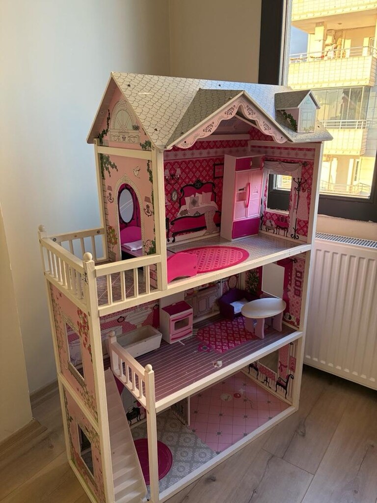 3 Katlı Büyük Ahşap Barbie Evi – Mobilyalı – Temiz - 2