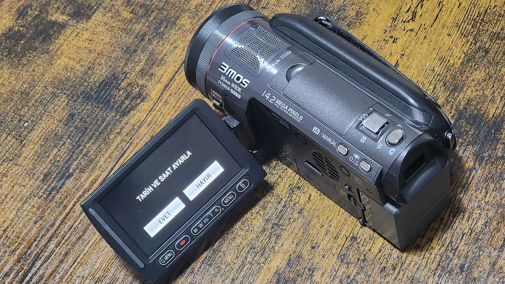 Panasonic HDC-HS700 14.2MP SD/240GB HDD Hybrid 35mm Wide Camcorder - 11