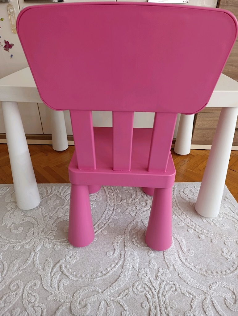 Beyaz Mammut Masa ve Pembe Mahmut Sandalye - 5
