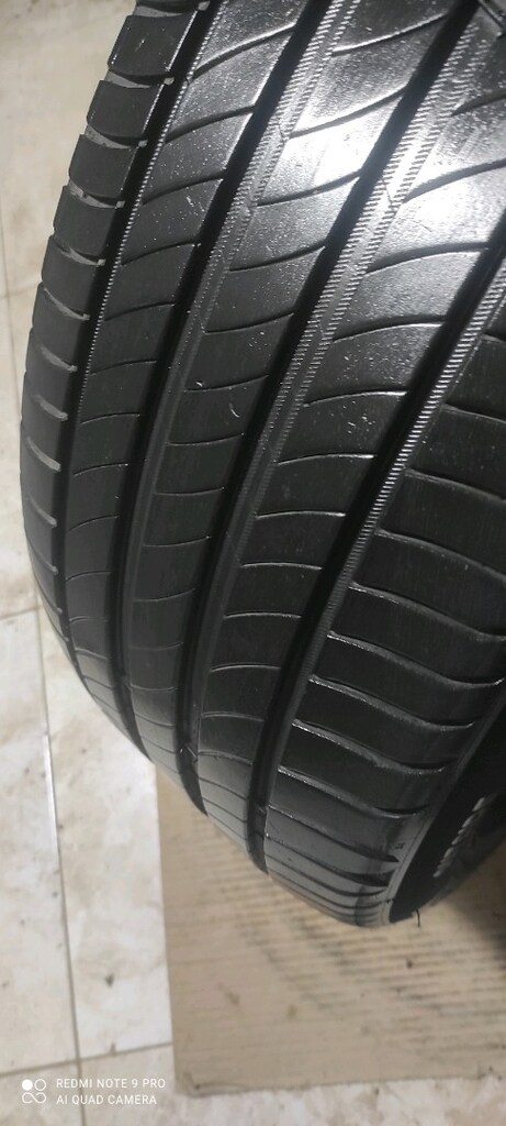 255/45/18 YAZLIK DİŞ DERİNLİĞİ HARİKA MİCHELİN MARKA FİYATI 3150 tl - 2