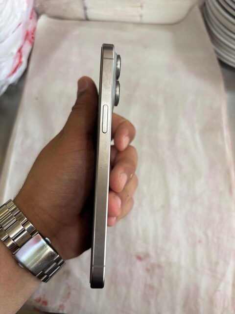 İpone 15 pro max yd 256