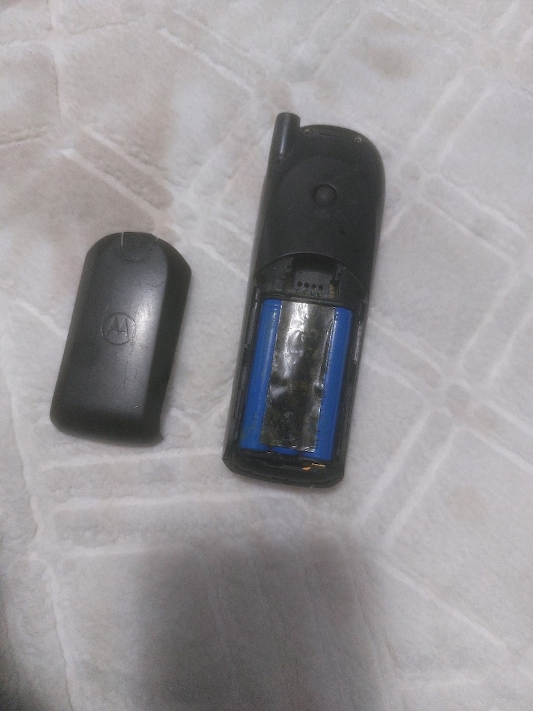 Motorola tuşlu cep telefonu. pili bitik - 15