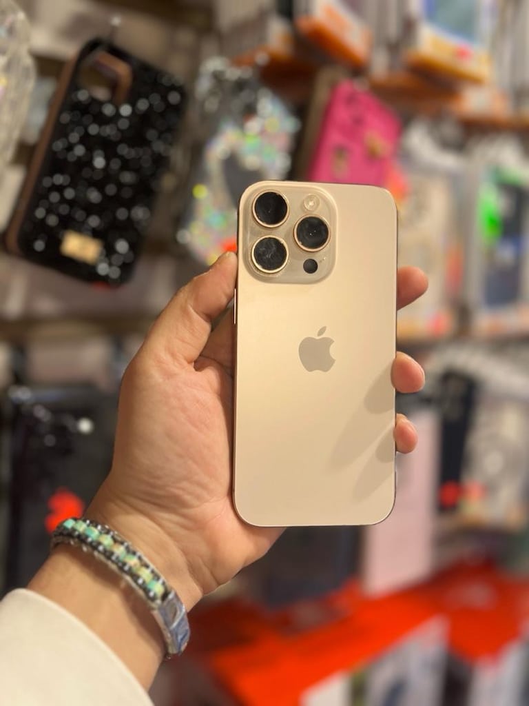 iphone 16 PRO 128/1 YD Nokta Hatasız