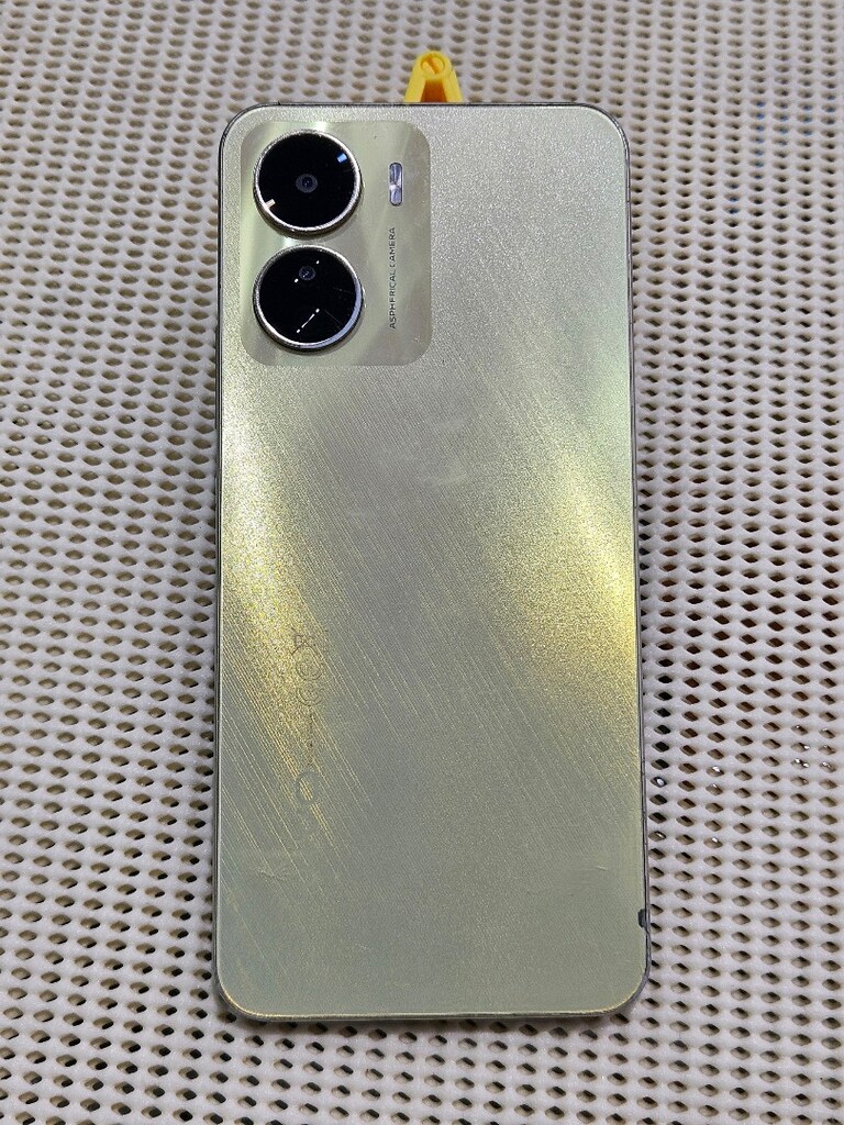 Vivo Y16 Gold - 2
