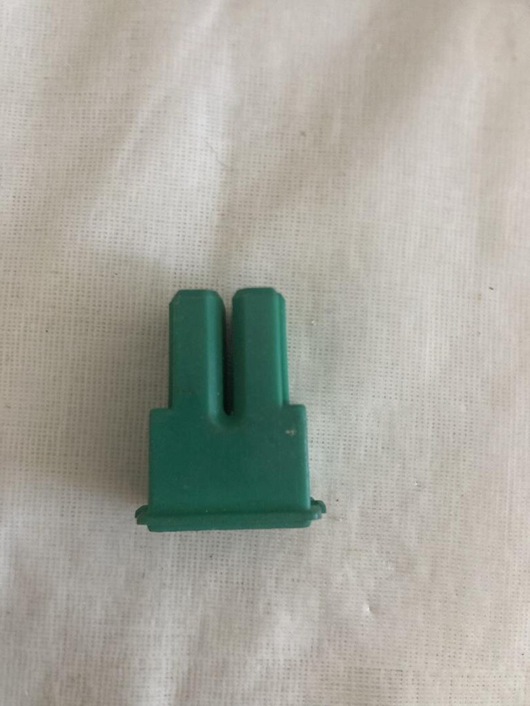 Suzuki Swift röle-Sigorta ve kontrol düğmeleri - 4