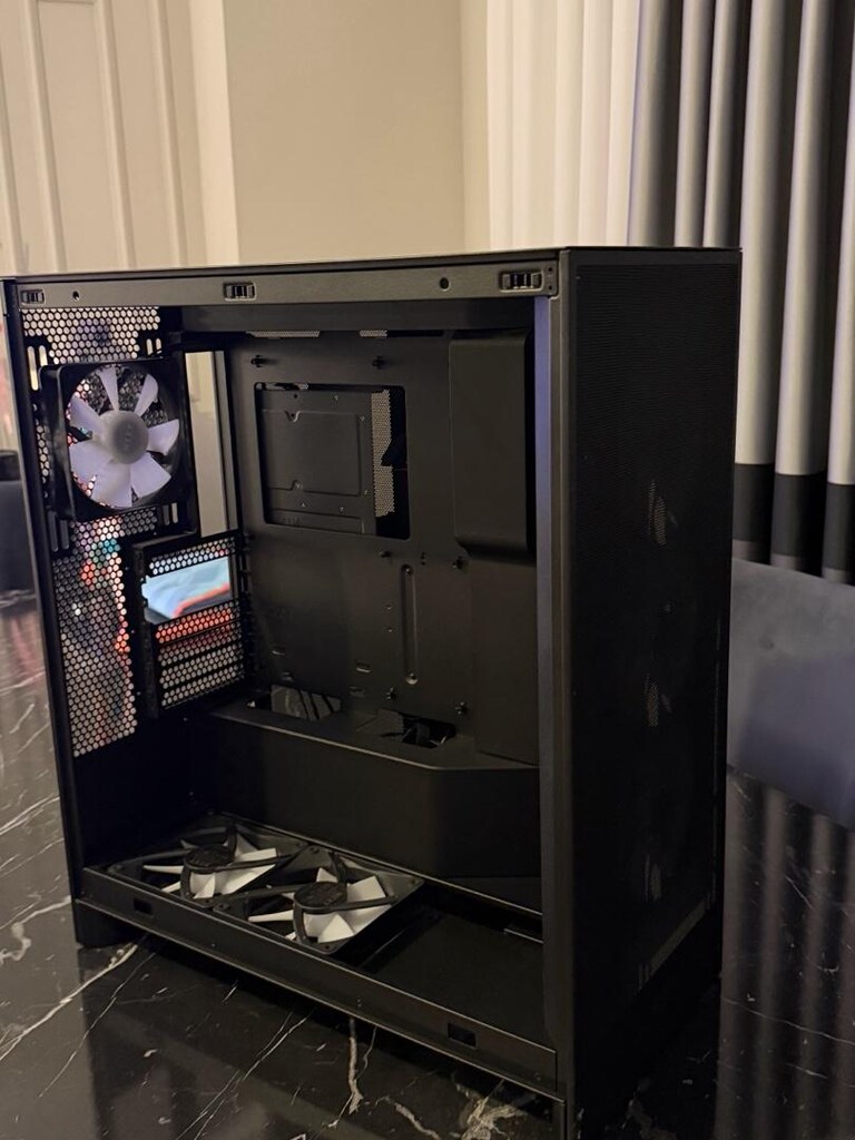 NZXT H7 FLOW - 2