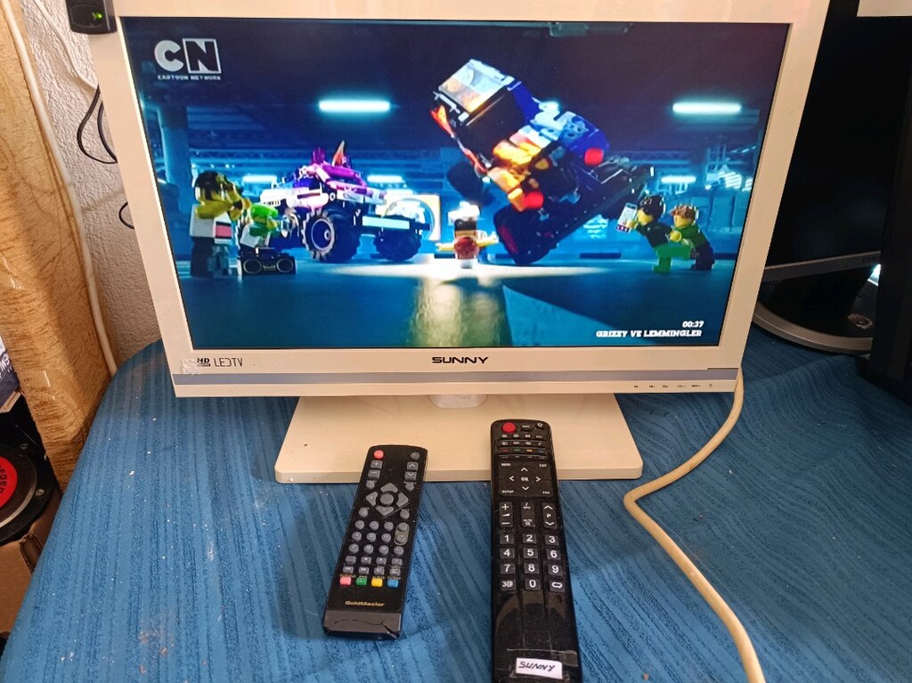 Sunny HD LED TV + Uydu Alıcı yaninda - 10