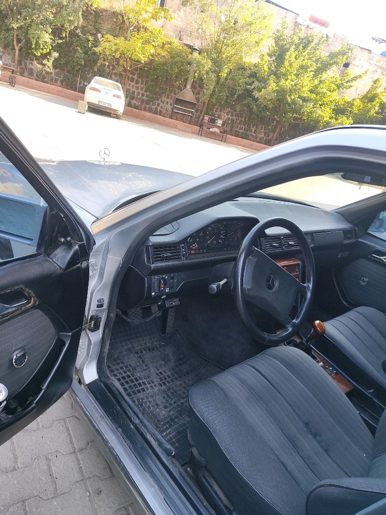 sıfır motor mercedes 124 230e - 2