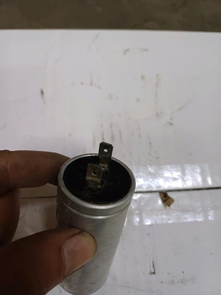 Profilo AEG çamaşır makinesi kondansatörü