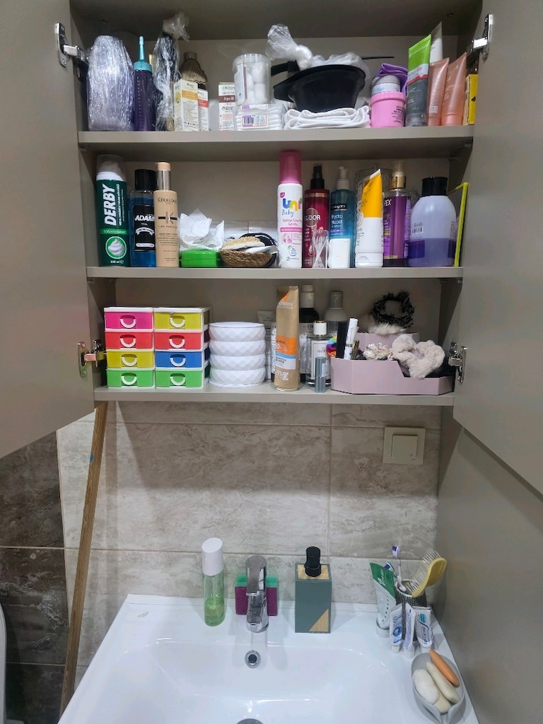 Banyo Dolabı