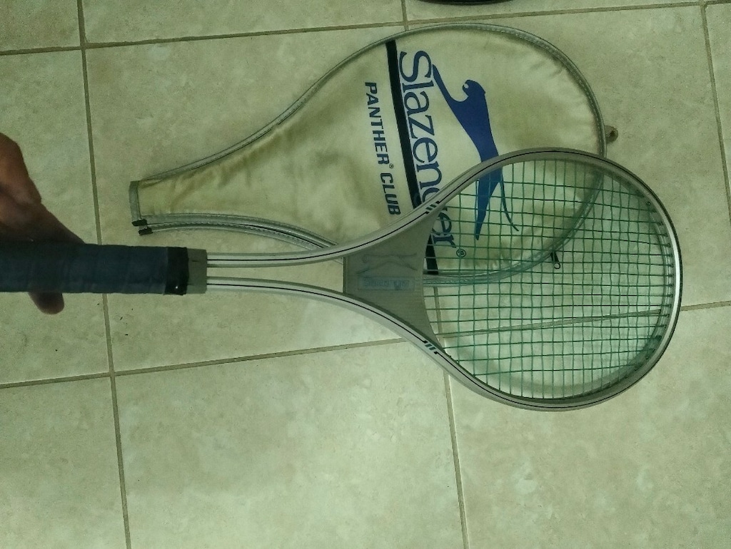 Slazenger markasının klasik ve sağlam Panther Player modelidir. - 2