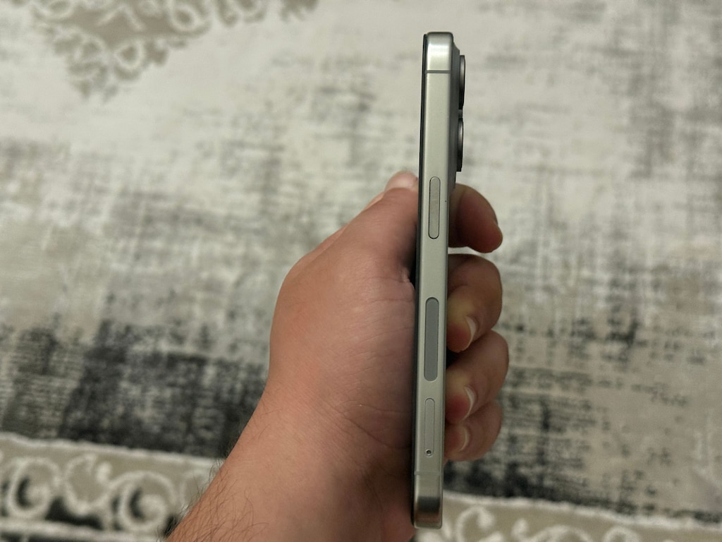 iPhone 15 Pro YD Cihazı 60 0 - 8