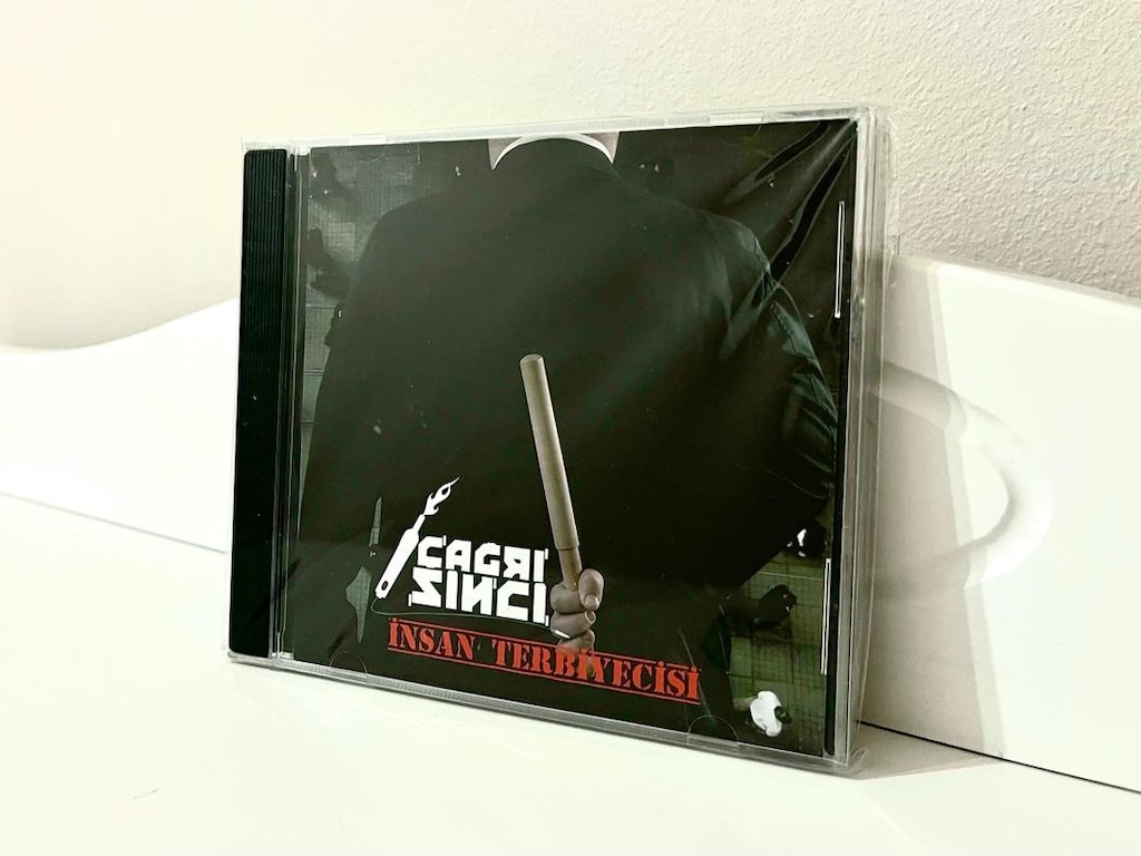 ÇAĞRI SİNCİ - İNSAN TERBİYECİSİ DÖNEM BASKI SIFIR JELATİNİ AÇILMAMIŞ.