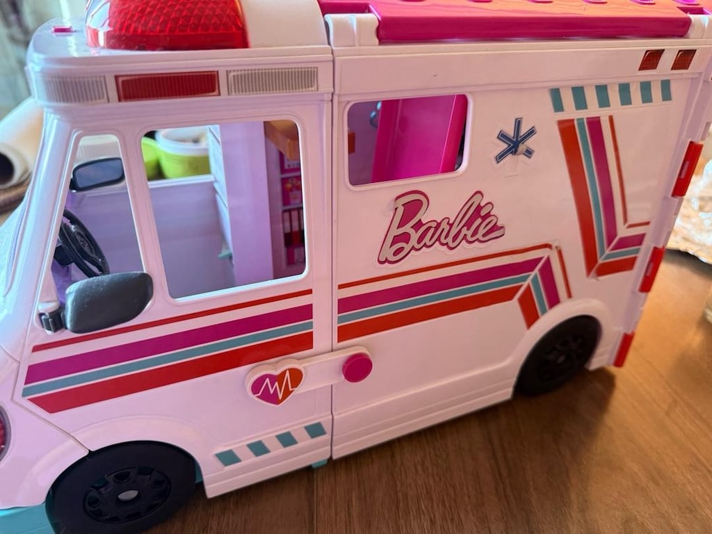 barbie ambulans oyuncak - 10
