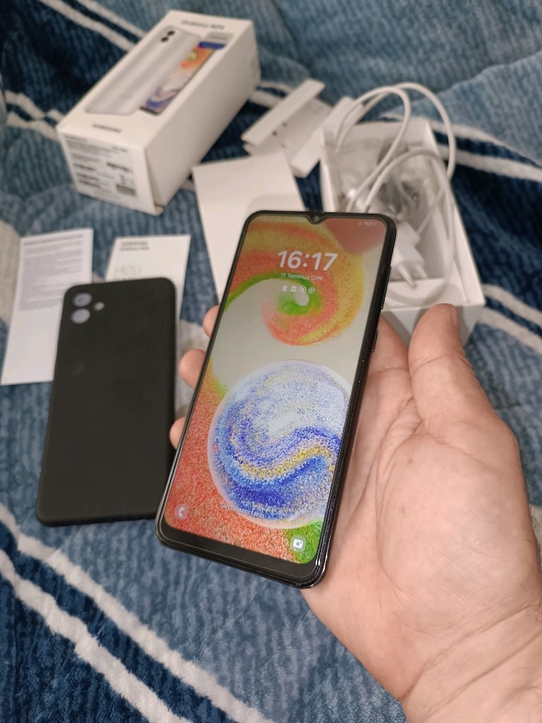 Samsung a04 128gb hafıza 4gb ram yurtiçi cihazı tr ciftsimli - 3