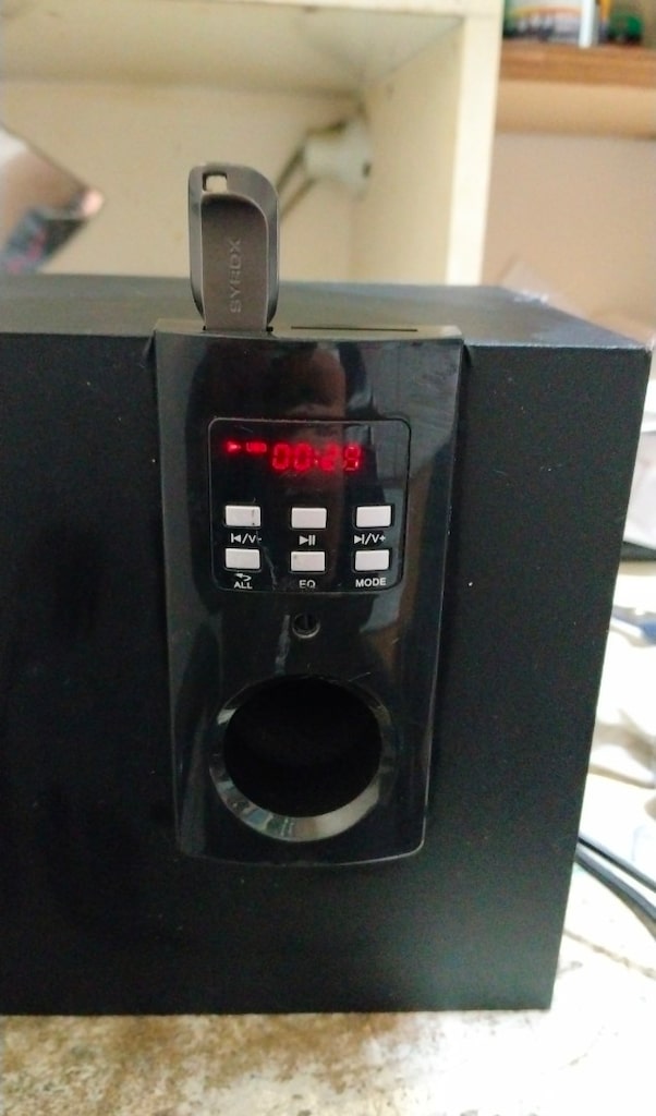 TEMİZ KULLANILMIŞ CVS MARKA USB KART RADYO AUX ÖZELLİKLİ 2+1 ANFİ - 2