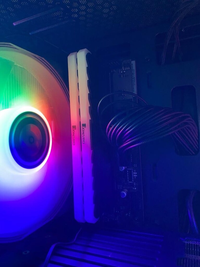 Samsung 16x2 32 GB 5600 MHz DDR5 Ram RGB - 2