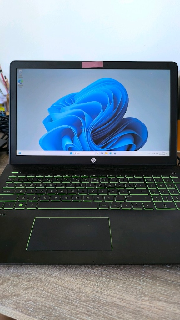 HP Pavilion Power Laptop - 9