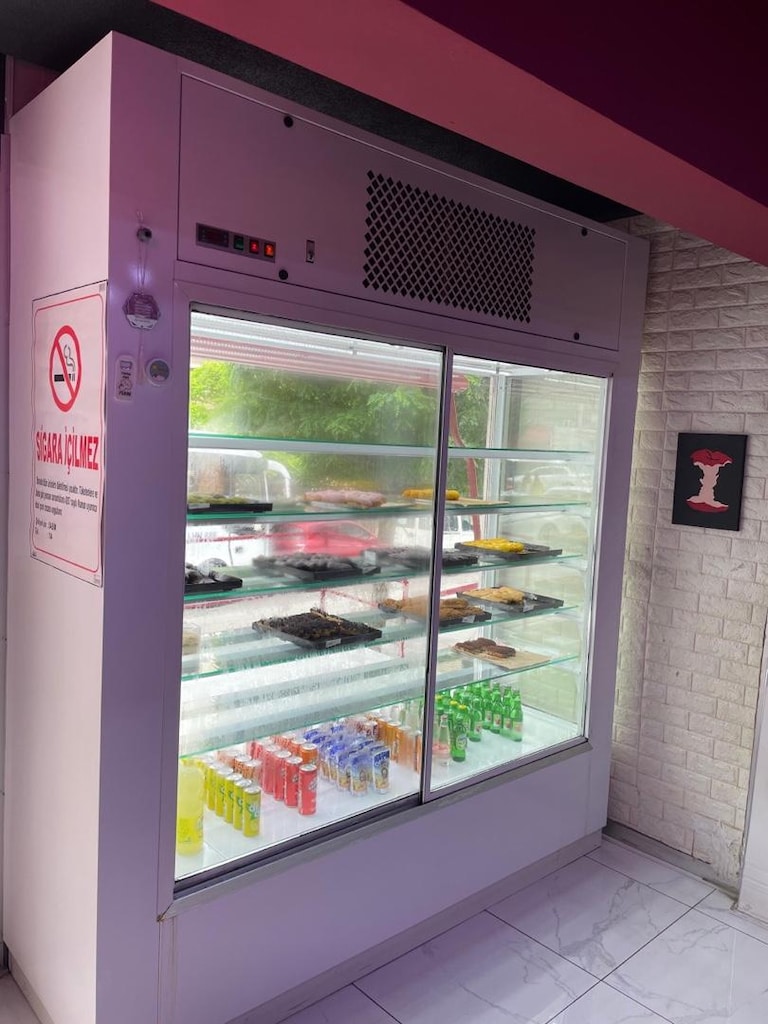 Satılık 2 Adet Vitrin ve Difriz Pasta Tatlı Dolabı