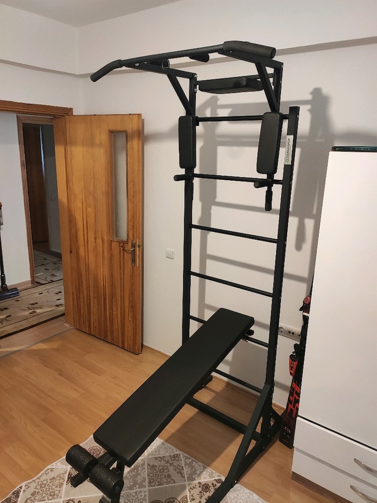 barfiks, dips, leg raise, bench