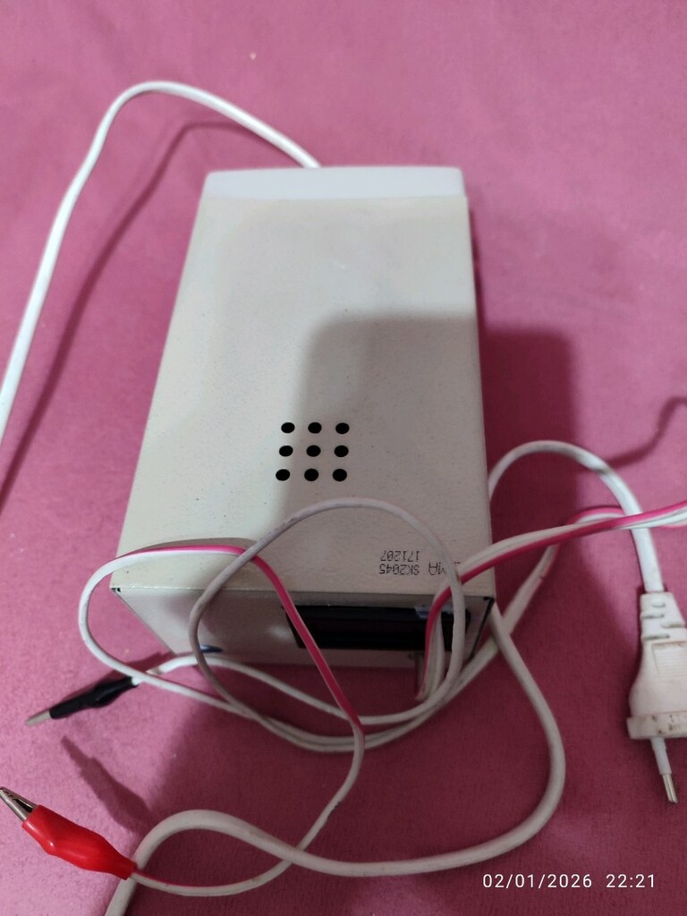 sekma marka sabit 12 volt 3 amper voltmetreli adaptör 900tl - 6