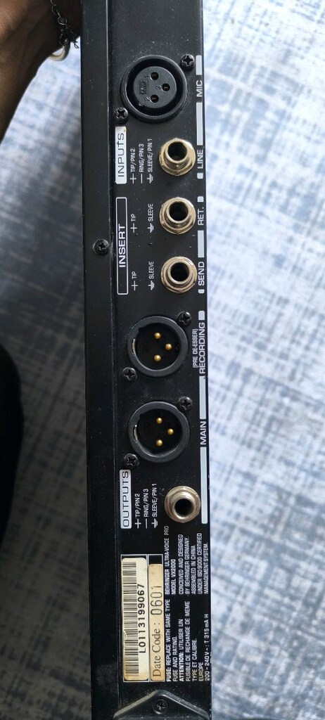 behringer prosesör VX2000 - 4