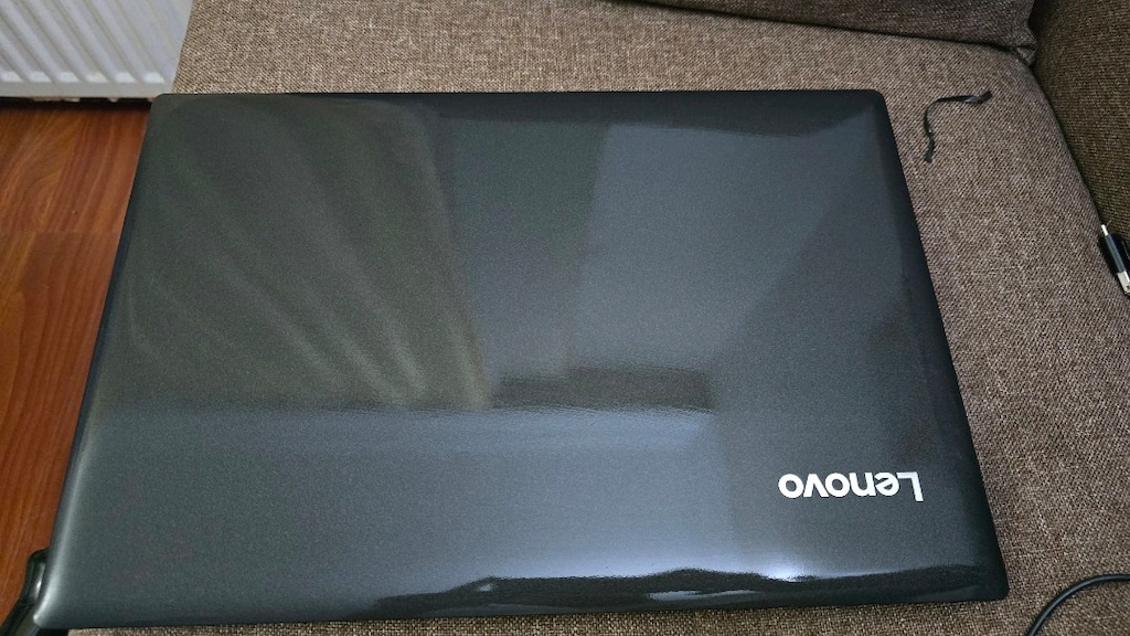 LENOVO i5 8.Nesil 8 GB RAM AMD 530 2GB EKRAN KARTI 256 GB SSD LAPTOP - 4