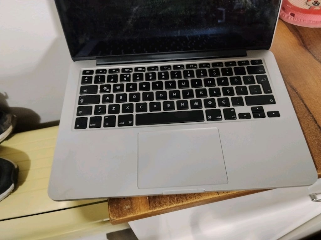 Apple MacBook pro a 15 02 - 4