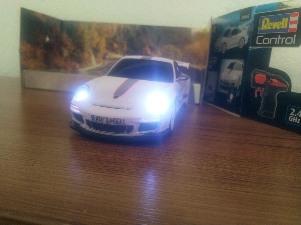 UZAKTAN KUMANDALI IŞIKLI PORSCHE 911 GTR3 RS LİSANSLI - 19