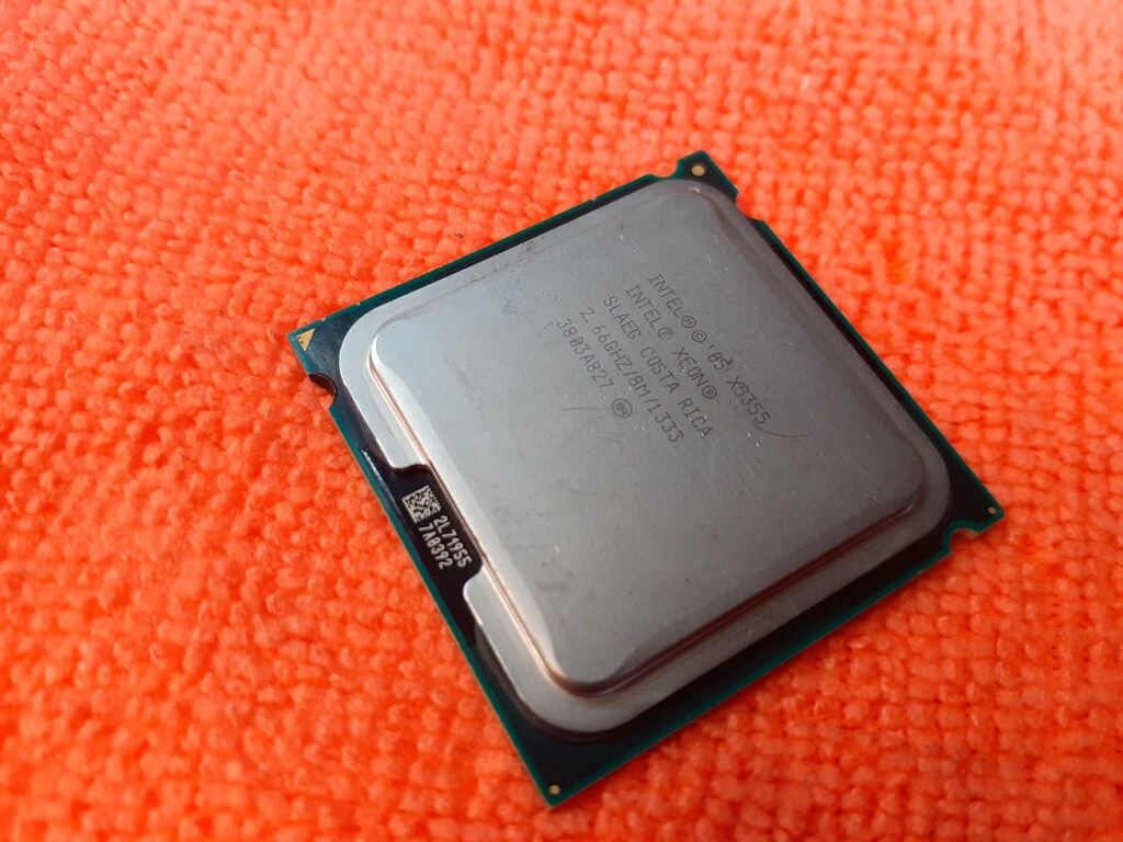 MODLU 4 Çekirdek işlemci Xeon E5335/8M/2.00 GHz/1333 MHz FSB - 4