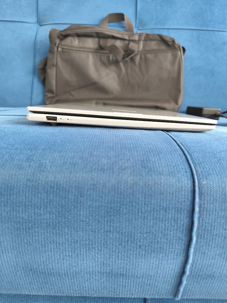 İ5 13.Nesil + 8 GB Ram + 512 GB SSD + Süper Bataryalı Asus Laptop - 8