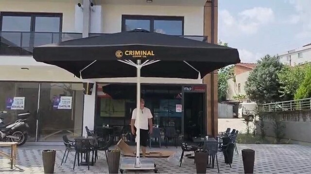 4e4 cafe restoran şemsiyesi