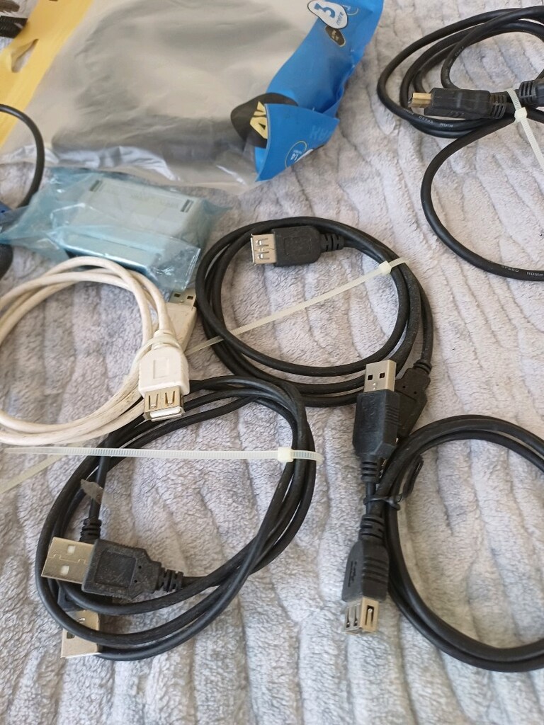 HDMİ.VGA.USB 10 adet Farklı Kablolar - 4