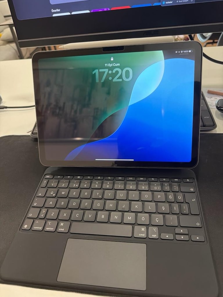 Apple iPad Air M3 11” 128 GB + Magic Keyboard + Apple Pencil Pro