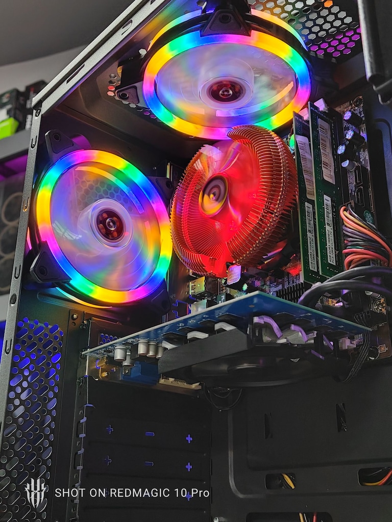Intel Core i5 660 - GT 420 2GB - 8GB RAM - 240GB SSD - 7