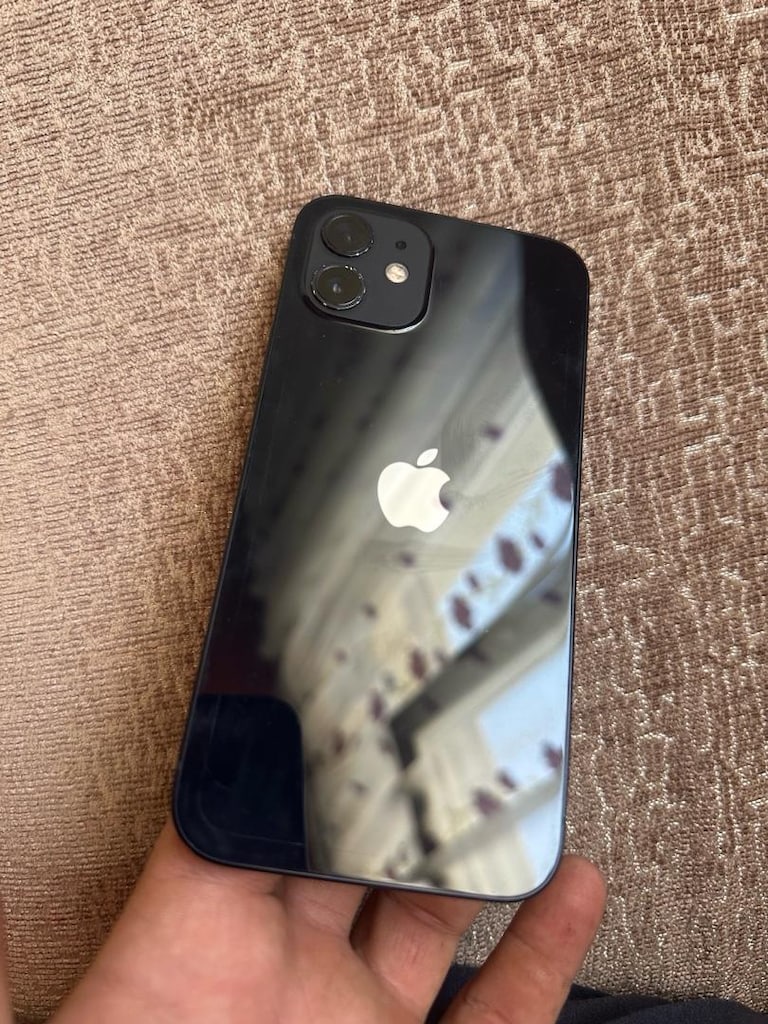 iphone 12 64GB YD
