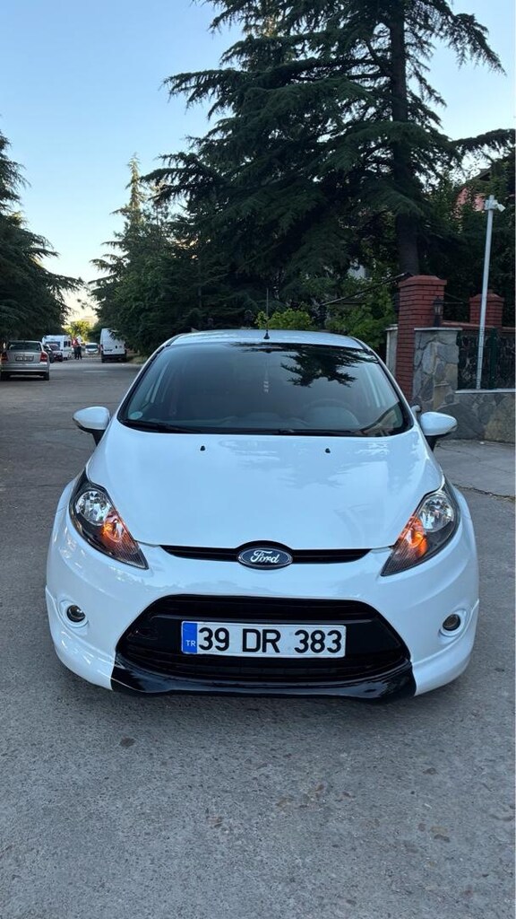 Ford Fiesta - 2