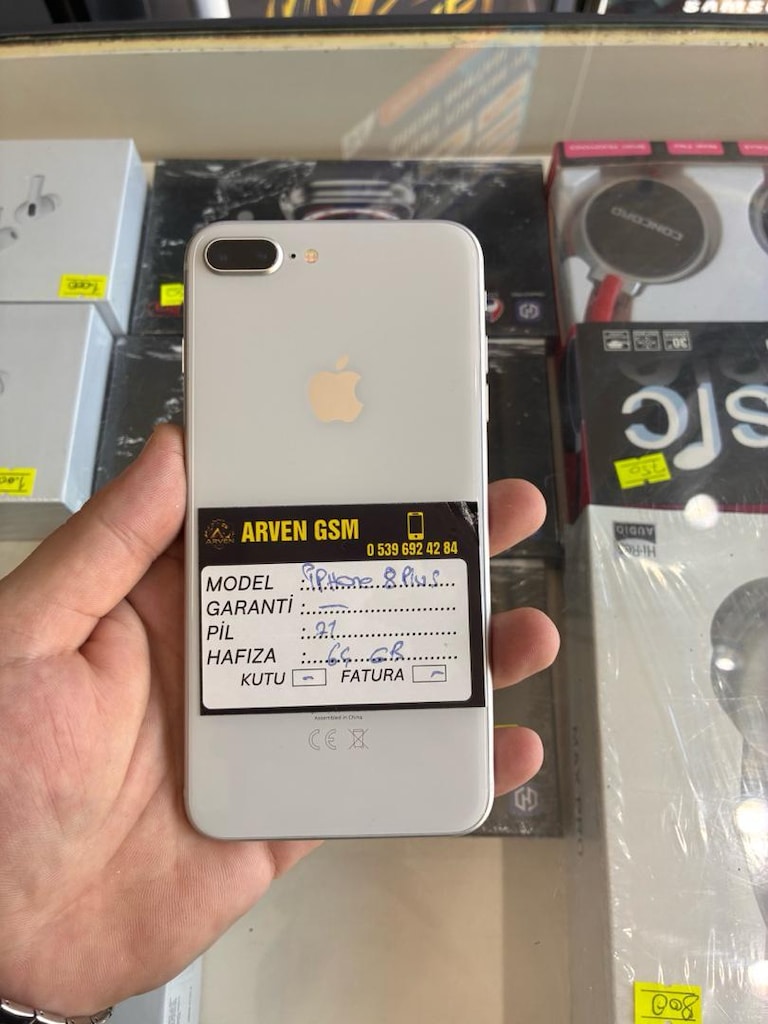 iPhone 8 Plus - 7