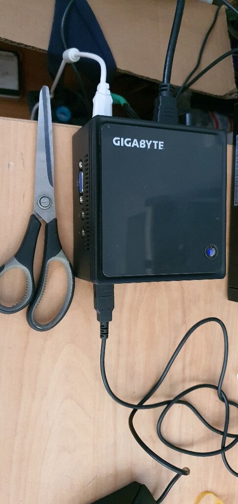 gigagbyte mini bilgisayar - 6