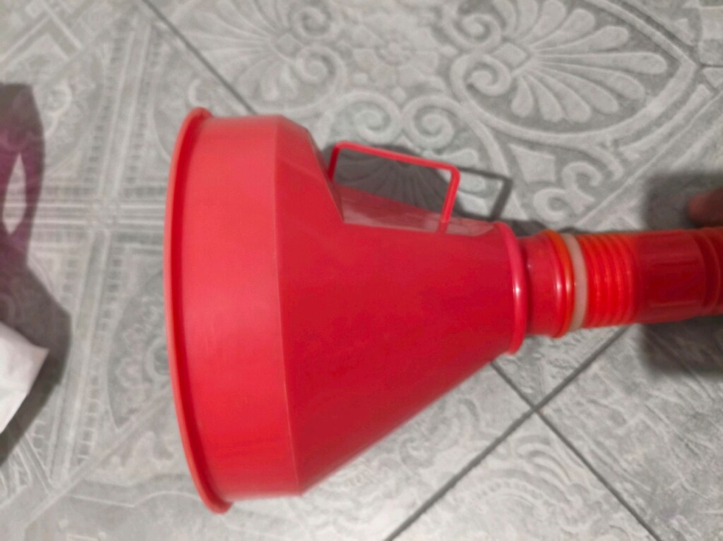 spiralli filtreli yakıt doldurma hunisi - 2