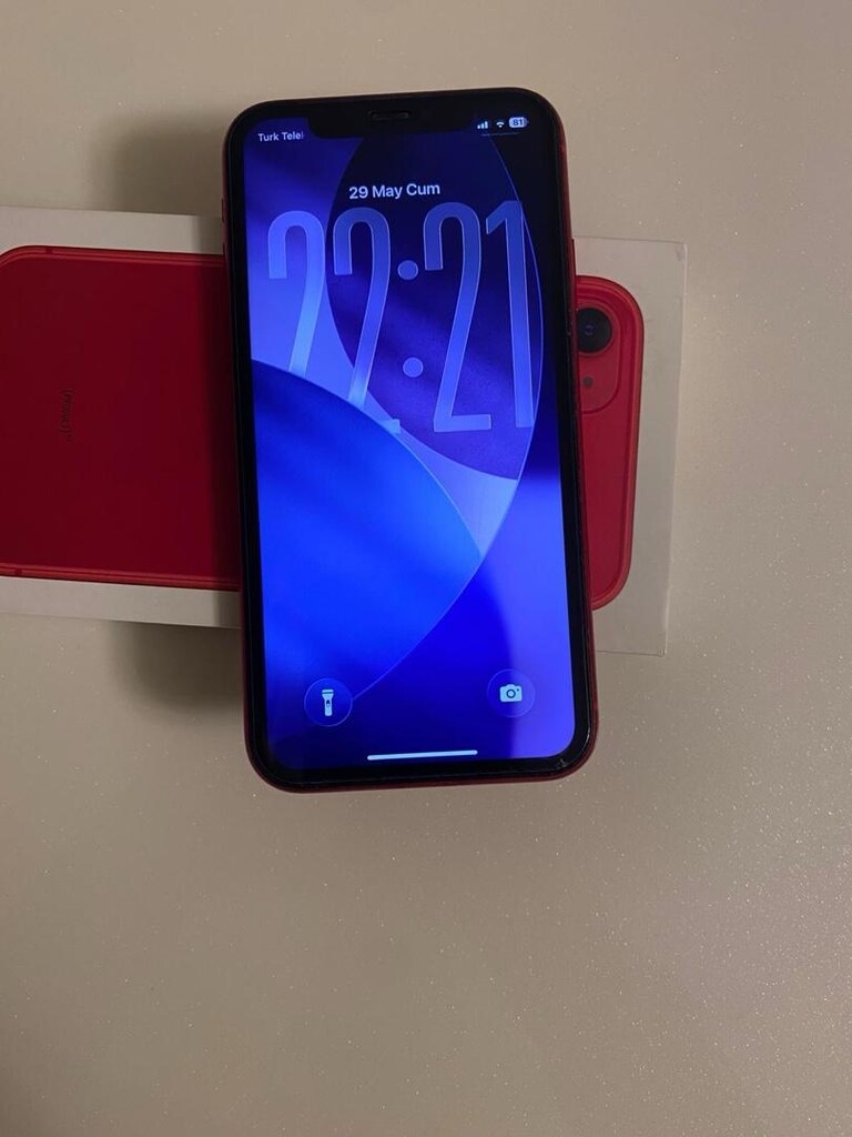 iPhone 11 Red - Kutulu Faturalı - 2