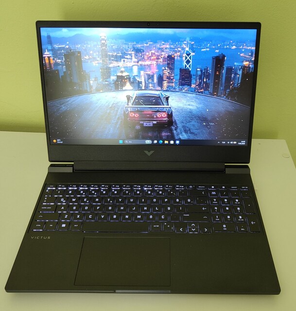 HP Victus 15