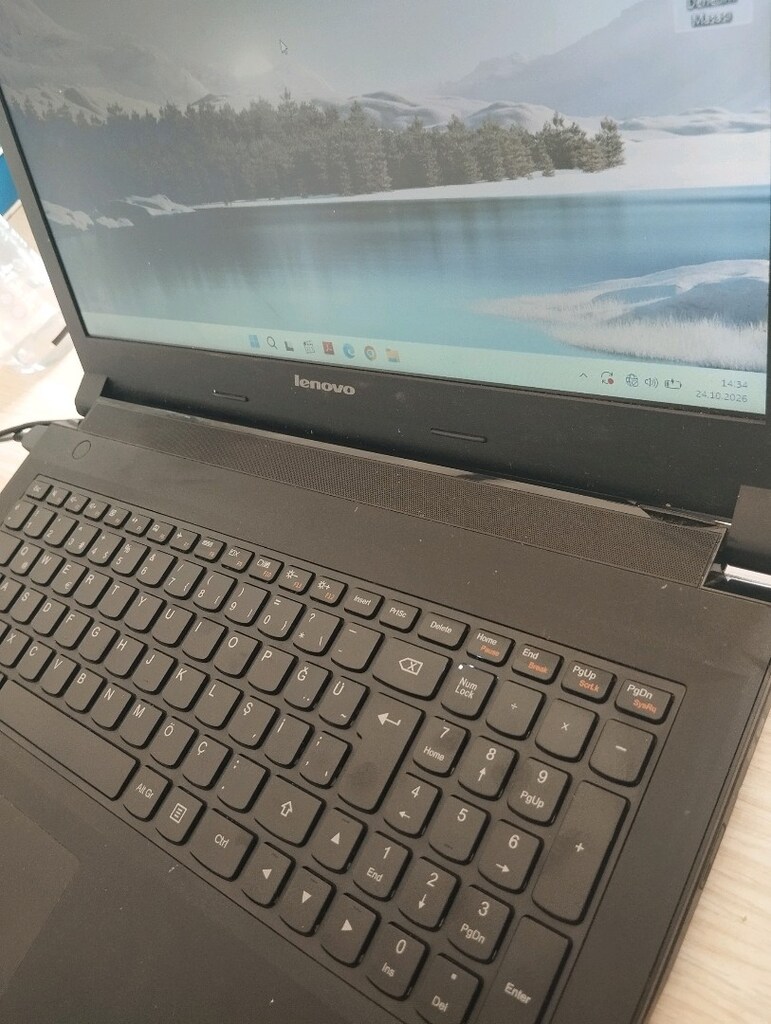 Lenovo B50-80 Laptop - 3