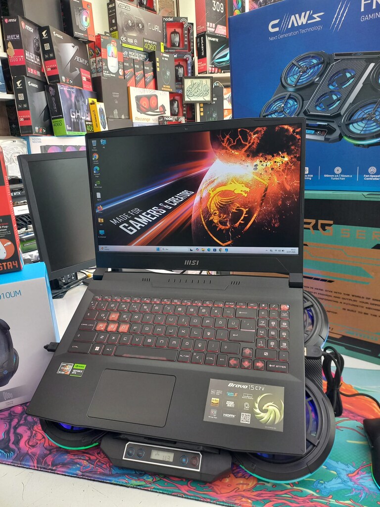HATASIZ!!! MSİ BRAVO RYZEN 7 7535HS 16 GB RAM DDR5 RTX 4060 - 13
