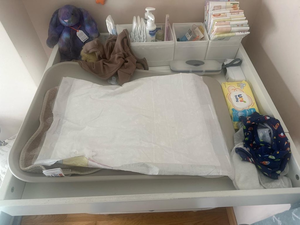 ikea Myllra alt değiştirme masası ve şifonyer - 2