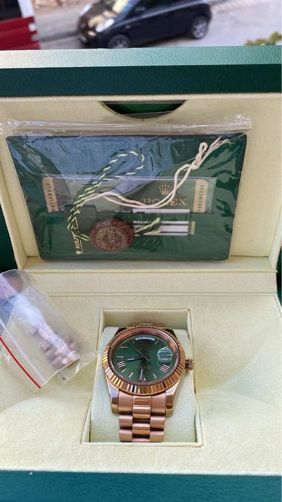 Rolex Day-Date - 4