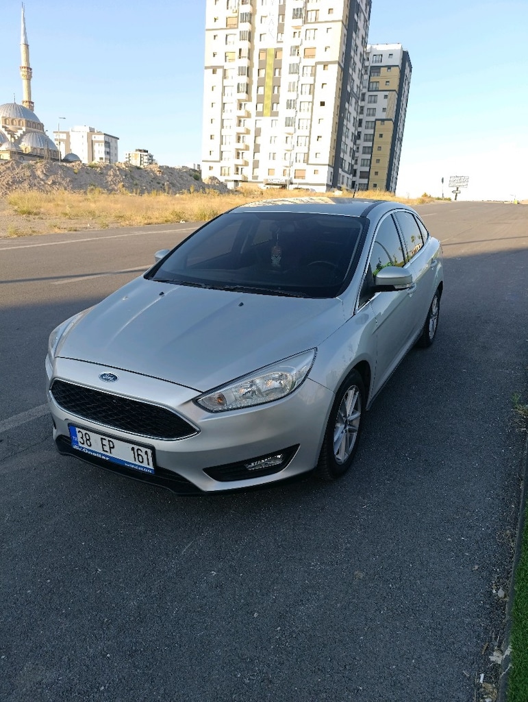 2017 Ford focus - 2