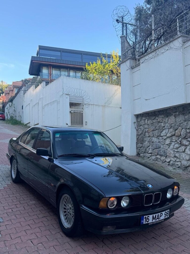Acill !.. BMW E34 520i '93 DiamantSchwarz M50B20 Manuel Business - 5
