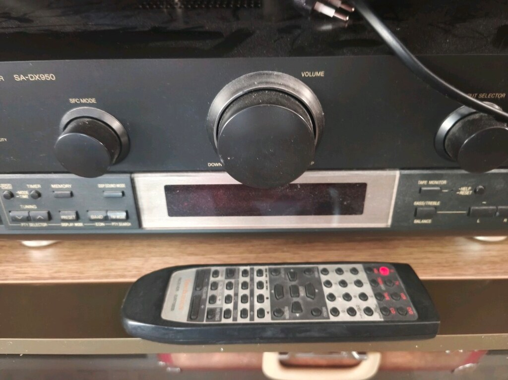 Technics AV Control Receiver - 2