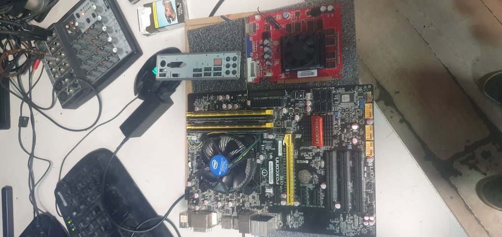 INTEL I3-540 FOXCON GAMİNG ANAKART 16GB DDR 3 RAM 1GB 9500GT - 3
